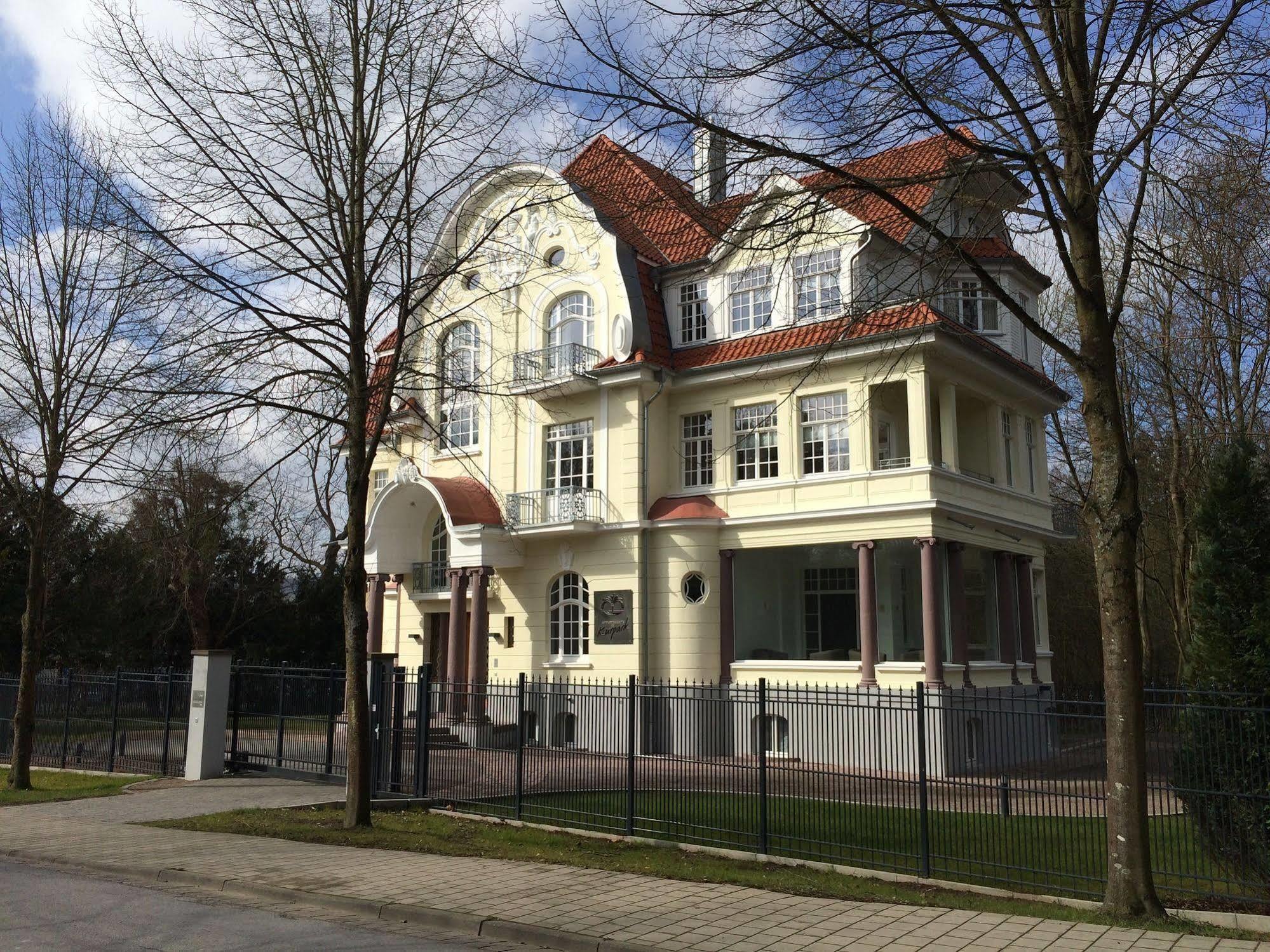 Appartements Am Kurpark Bad Pyrmont Eksteriør billede